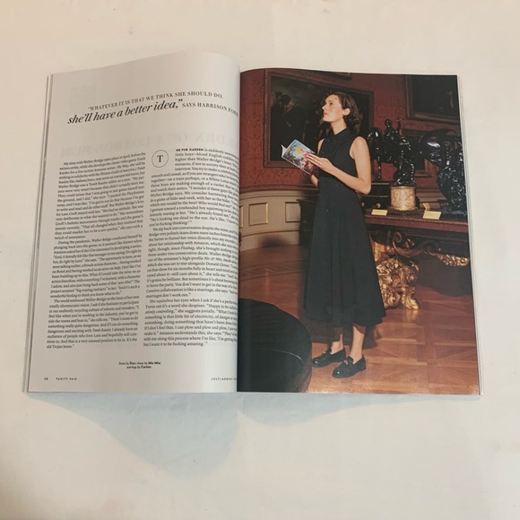 Vanity Fair Phoebe Waller-Bridge “Has Date Destiny” Issue July/Aug 2023 Magazine - Picture 4 of 11